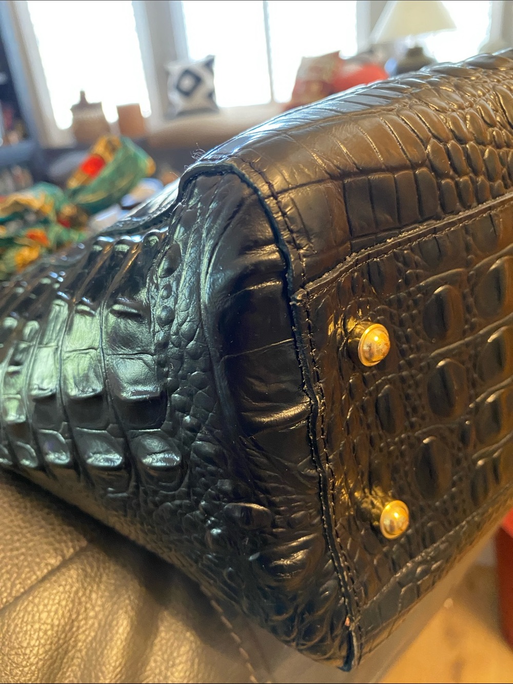 BRAHMIN LRG WOMEN'S BLACK CROC EMBOSSED GENUINE LEATHER TOTE W/ GOLD HARDWARE - Picture 7 of 12
